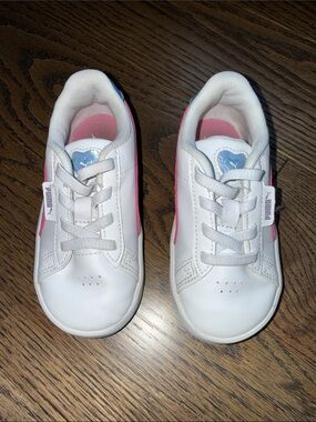 Puma White Kids Sneakers with Pink and Blue Heart Detail size 8 toddler GUC